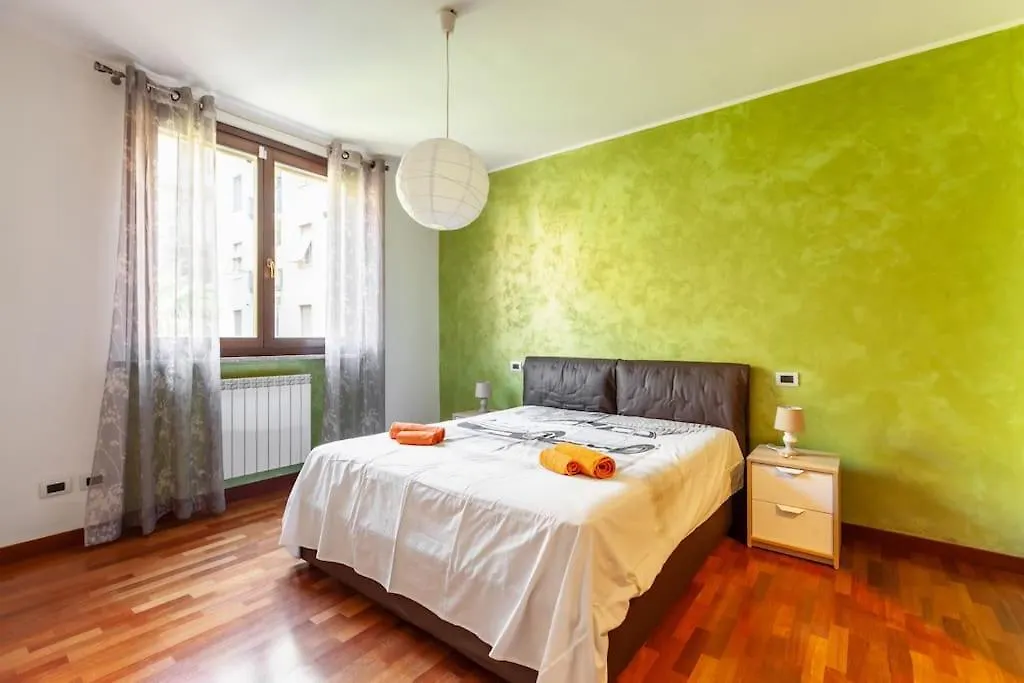 Casa Azzurra - By Host4U Apartment San Donato Milanese Italy