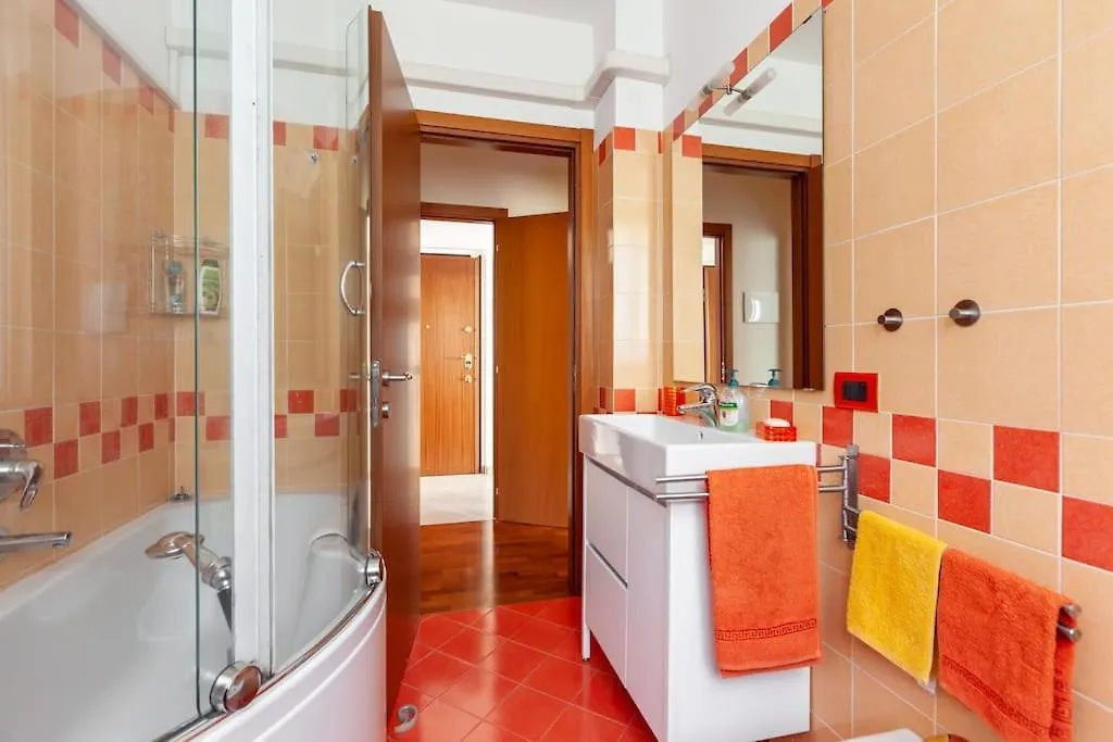 Casa Azzurra - By Host4U Lejlighed San Donato Milanese